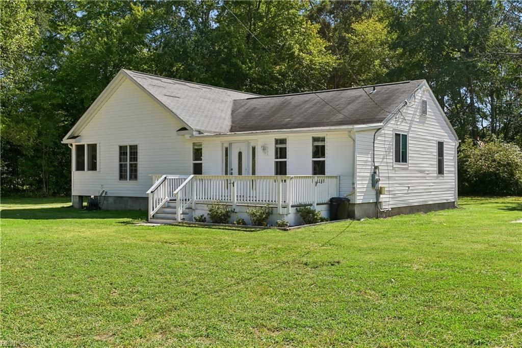 317 Browns LN, Yorktown, VA 23690