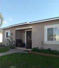11820 168th St, Artesia, CA 90701