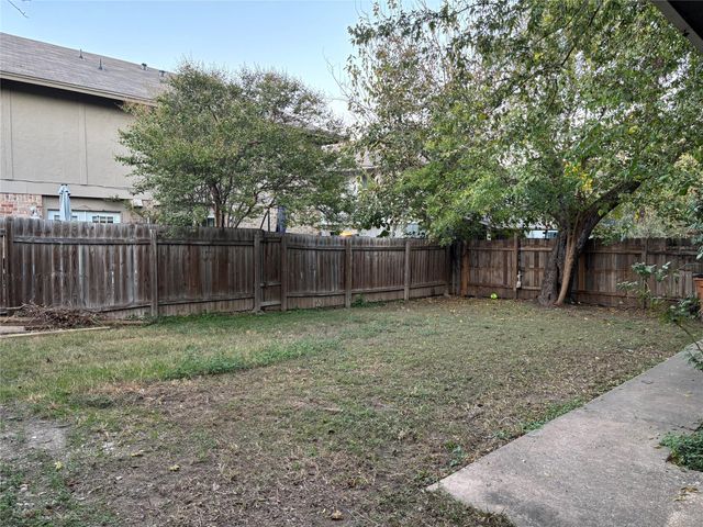 1210 Southport DR B, Austin, TX 78704