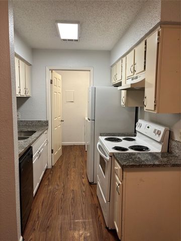 1210 Southport DR B, Austin, TX 78704