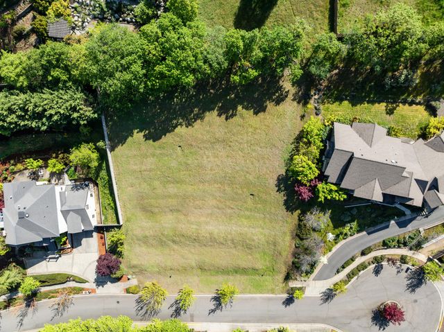 168 Sunnyview Street, Ashland, OR 97520