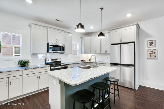 166 Kerr Landing Drive, Castle Hayne, NC 28429