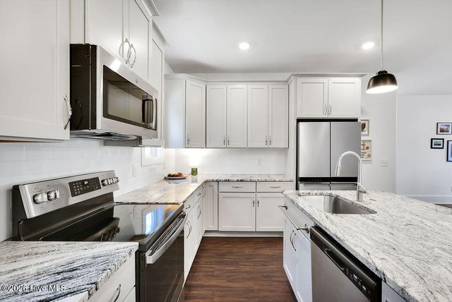 166 Kerr Landing Drive, Castle Hayne, NC 28429