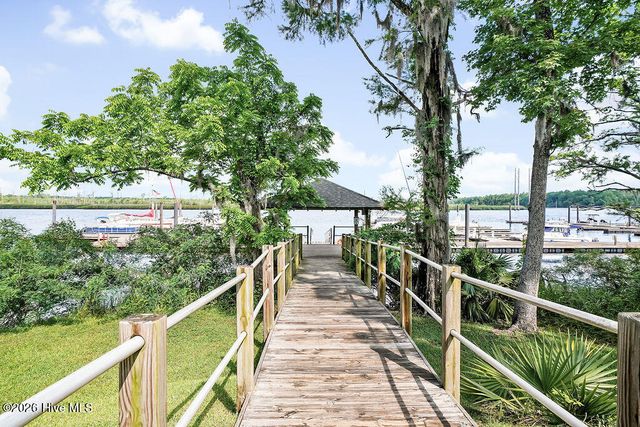 166 Kerr Landing Drive, Castle Hayne, NC 28429