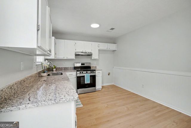 613 Coan Drive, Locust Grove, GA 30248