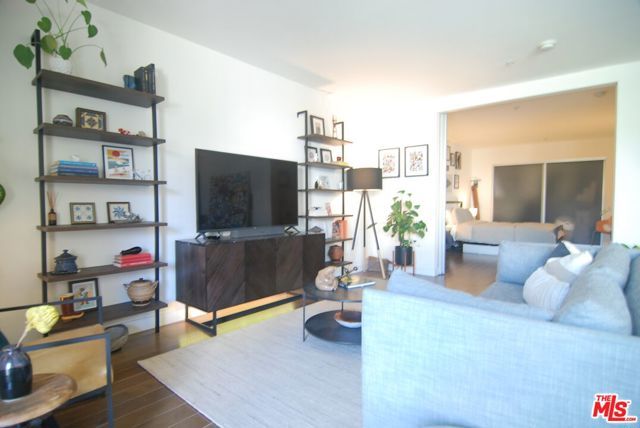 901 S Flower Street 505, Los Angeles, CA 90015