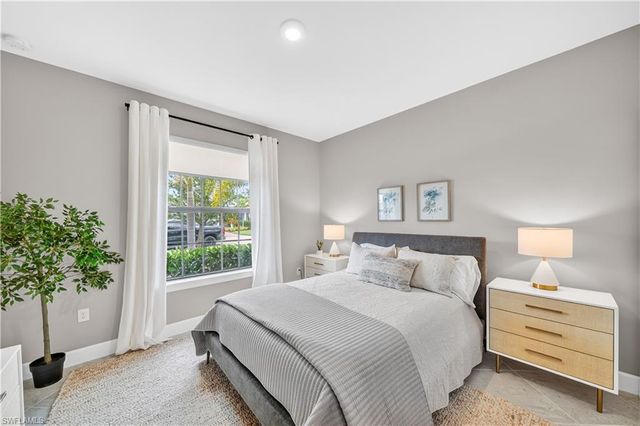 19649 Aqua View LN, Estero, FL 33913