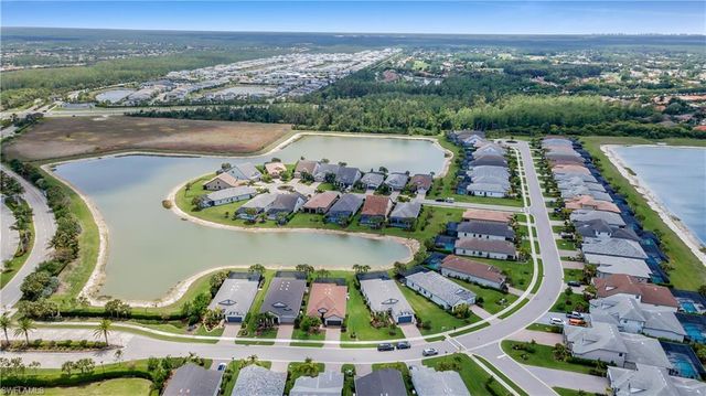19649 Aqua View LN, Estero, FL 33913