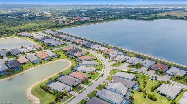 19649 Aqua View LN, Estero, FL 33913
