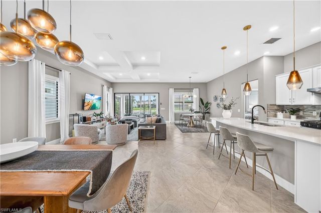 19649 Aqua View LN, Estero, FL 33913