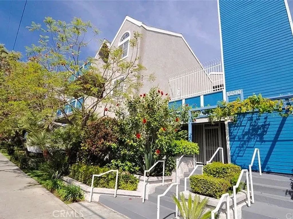 1200 Gaviota Avenue Avenue 305, Long Beach, CA 90813