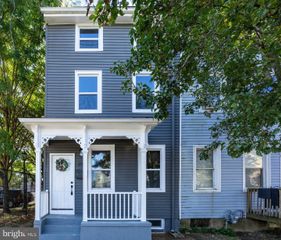 25 E FEDERAL STREET, Burlington, NJ 08016