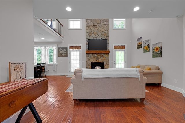 59 James Rd, Ware, MA 01082