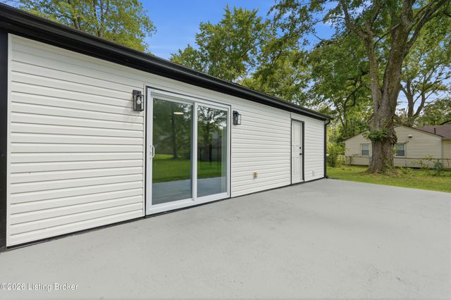 7712 3rd Street Rd, Louisville, KY 40214