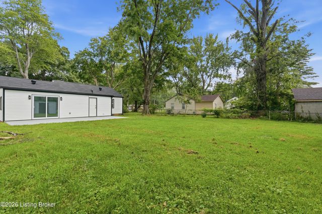 7712 3rd Street Rd, Louisville, KY 40214