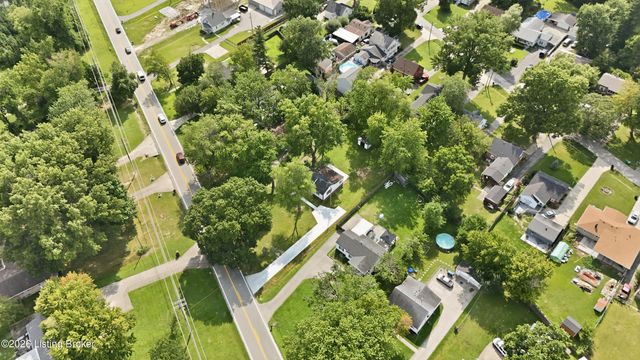 7712 3rd Street Rd, Louisville, KY 40214
