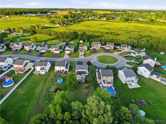 5784 Willow Creek Lane, Cambria, NY 14132