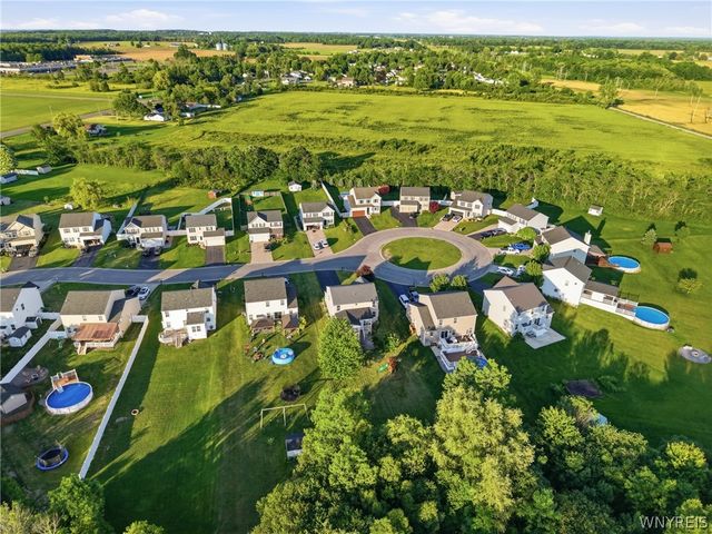 5784 Willow Creek Lane, Cambria, NY 14132