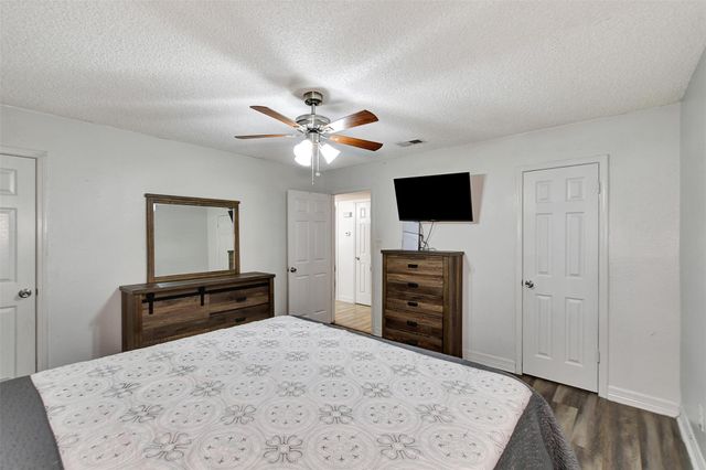 8314 Albacore Drive, Houston, TX 77074