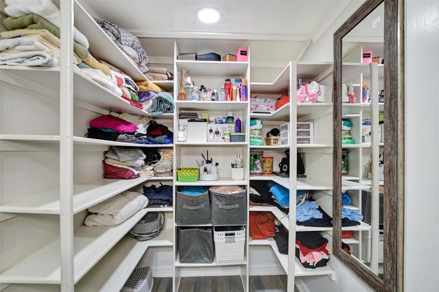 8314 Albacore Drive, Houston, TX 77074