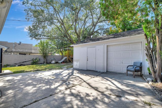 8314 Albacore Drive, Houston, TX 77074