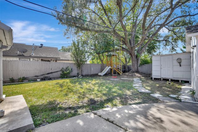 8314 Albacore Drive, Houston, TX 77074