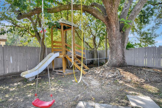 8314 Albacore Drive, Houston, TX 77074