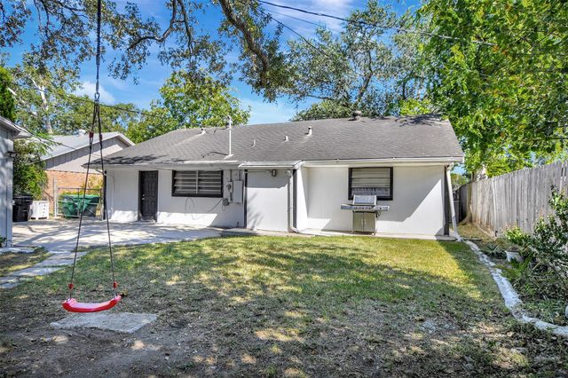 8314 Albacore Drive, Houston, TX 77074