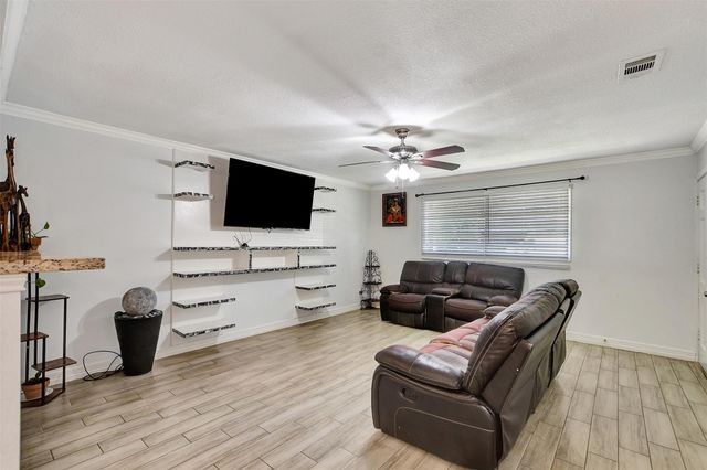 8314 Albacore Drive, Houston, TX 77074