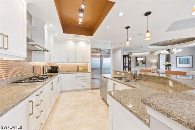 4501 Gulf Shore BLVD N 404, Naples, FL 34103