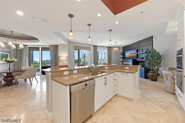 4501 Gulf Shore BLVD N 404, Naples, FL 34103