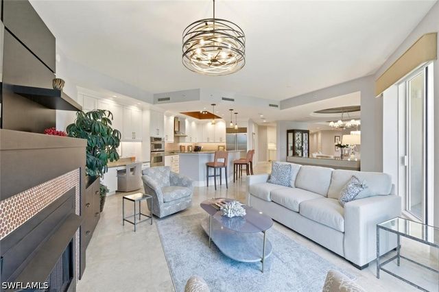 4501 Gulf Shore BLVD N 404, Naples, FL 34103