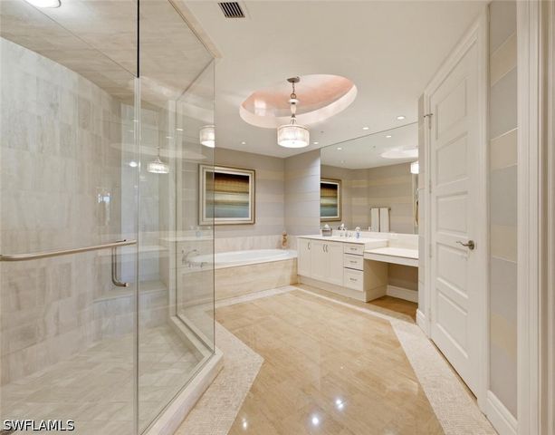 4501 Gulf Shore BLVD N 404, Naples, FL 34103