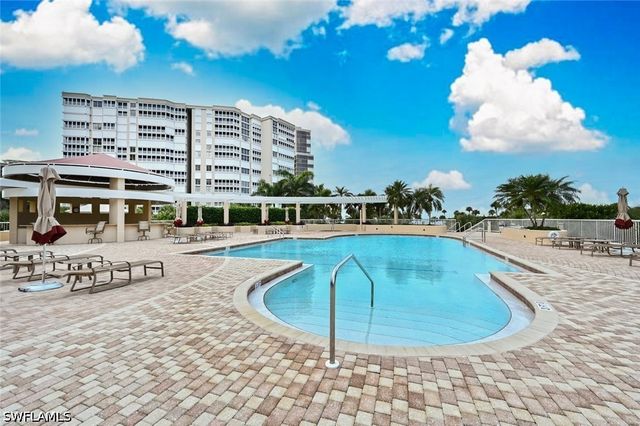 4501 Gulf Shore BLVD N 404, Naples, FL 34103