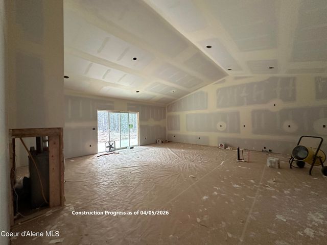 7304 E Autry Ln, Athol, ID 83801