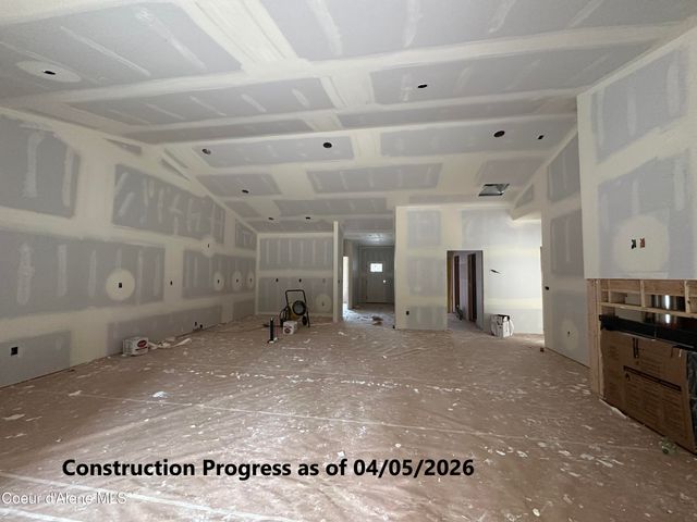 7304 E Autry Ln, Athol, ID 83801