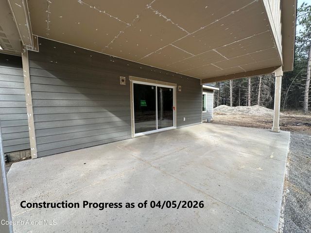 7304 E Autry Ln, Athol, ID 83801