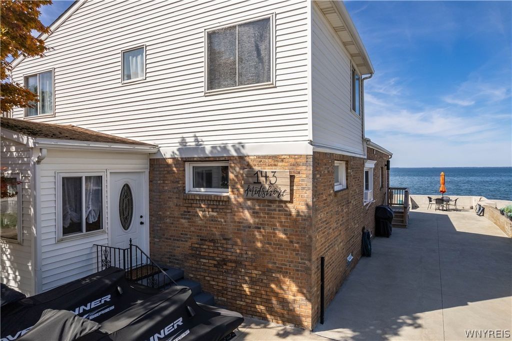 143 Midshore Drive, Hamburg, NY 14219