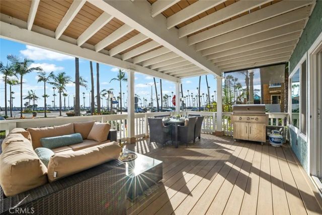 700 E Oceanfront, Newport Beach, CA 92661
