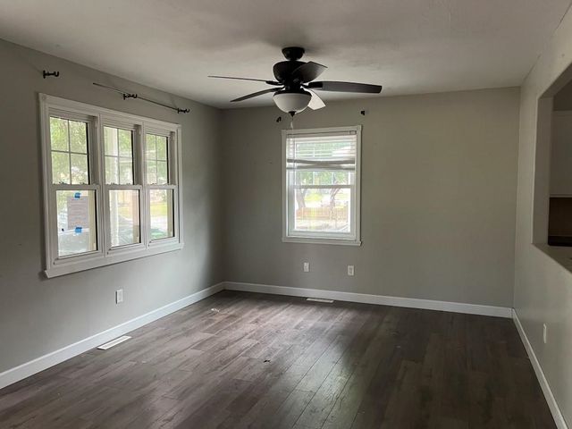 580 Turkle Ave, Haysville, KS 67060