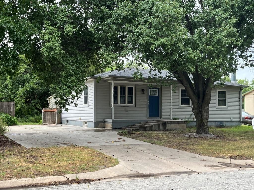 580 Turkle Ave, Haysville, KS 67060