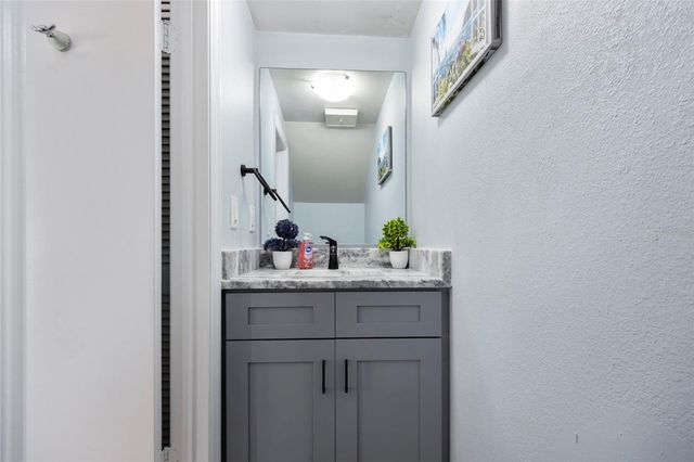 3401 CYPRESS HEAD COURT, Tampa, FL 33618