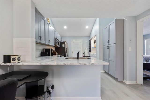 3401 CYPRESS HEAD COURT, Tampa, FL 33618