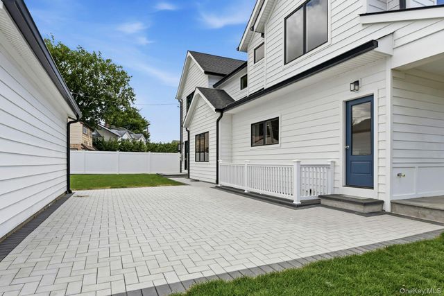 37 Star Lane, Levittown, NY 11756