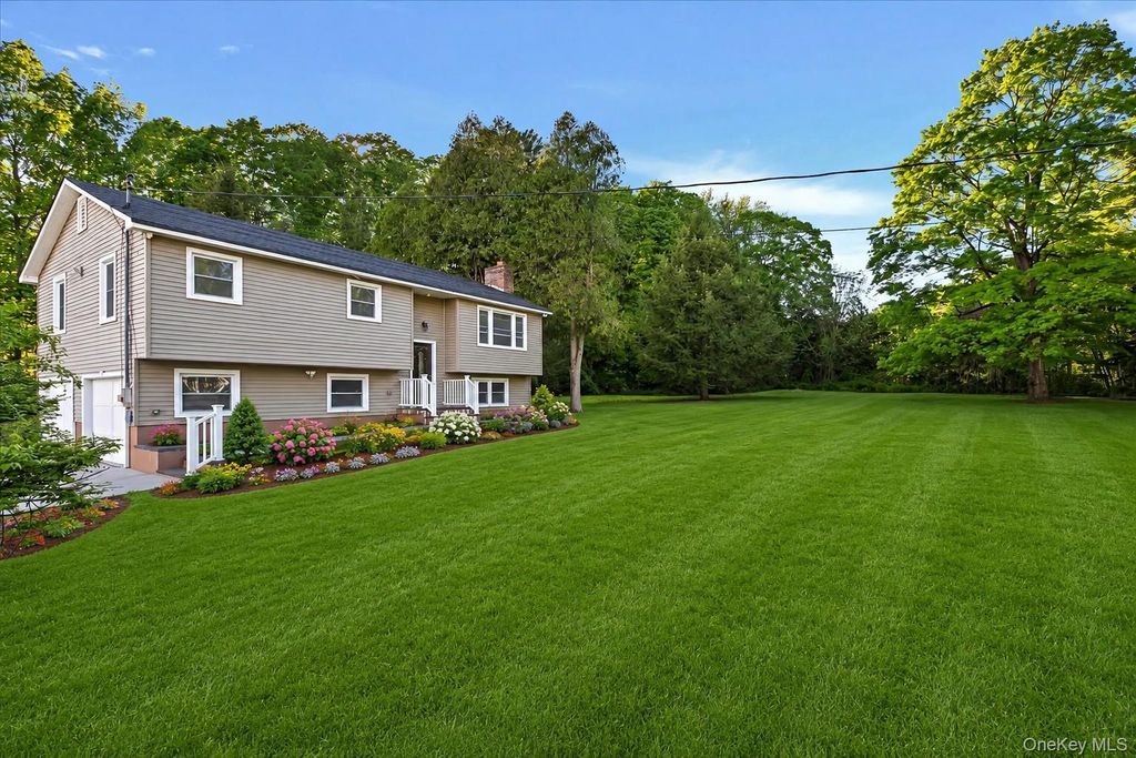 513 Canada Street, Lake George, NY 12845