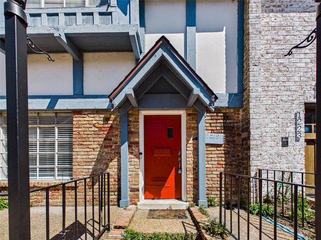 1219 Saxony Lane, Houston, TX 77058