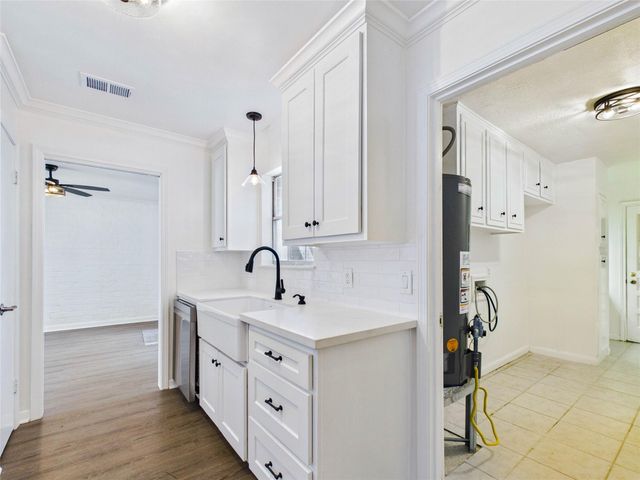 1219 Saxony Lane, Houston, TX 77058