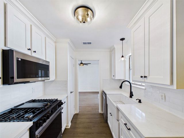 1219 Saxony Lane, Houston, TX 77058