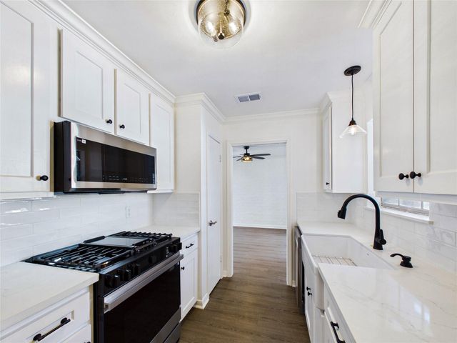 1219 Saxony Lane, Houston, TX 77058