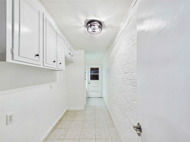 1219 Saxony Lane, Houston, TX 77058